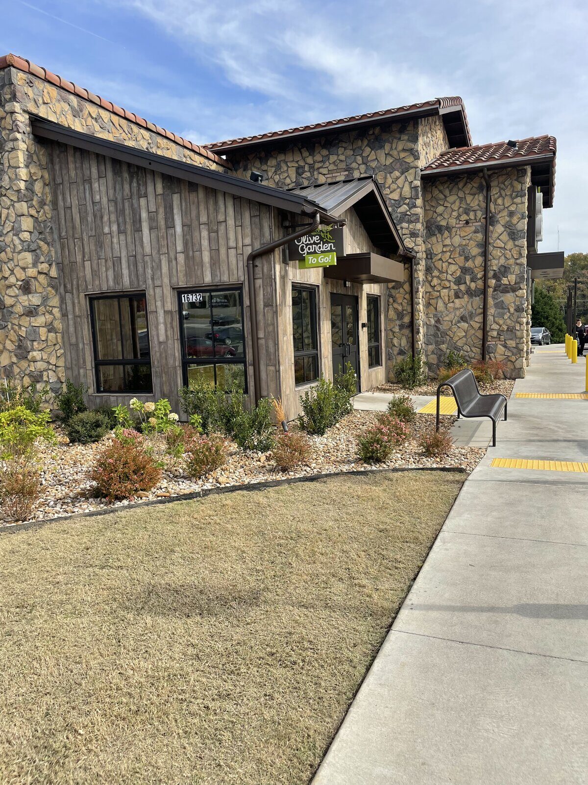 Olive Garden landscape installation in Bryant, Arkansas — front facade with new beds
